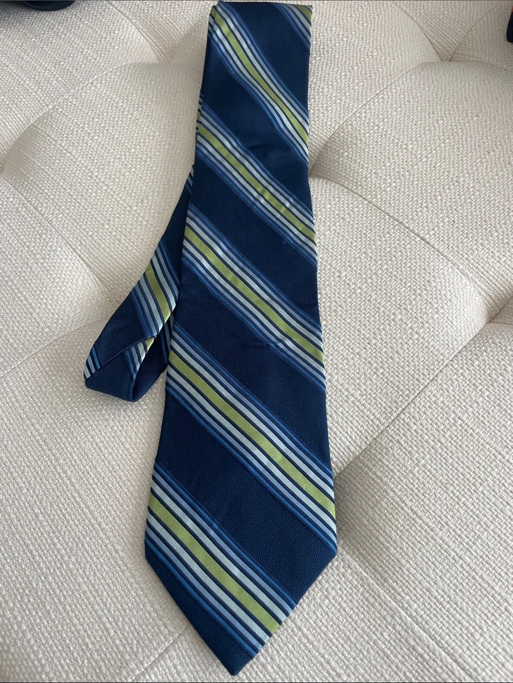 Express men’s tie